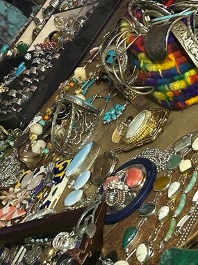 Random Pull airing Live